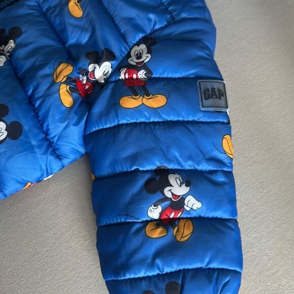 Baby Gap X Disney Baby Size 6-12 Months Mickey Mouse Blue Puffer Jacket - Picture 4 of 8